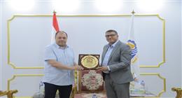 محافظ قنا يبحث رئيس هيئة تنمية الصعيد تنفيذ مشروعات تنموية جديدة 