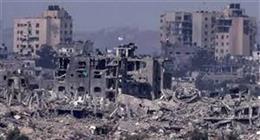 إعلام إسرائيلي عن مصادر بالجيش: نعمل بحرية داخل الخط الأصفر في قطاع غزة