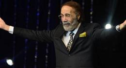 بكلمات مؤثرة.. عمرو محمود ياسين يحيي ذكرى ميلاد والده الراحل