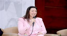 محاضر بالجامعة الأمريكية: «الرفقاء الرقميون» أداة جيدة للتعلم.. ولا تغني عن العلاقات الإنسانية