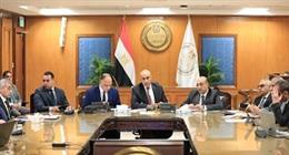 مفرش تحت ورقة أسئلة امتحان الدين للثانوية العامة.. و«التعليم» تحقق في صحة الصورة