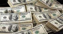سر تراجع الدولار أمام الجنيه.. خبير مصرفي يوضح الأسباب وتوقعات الفترة المقبلة