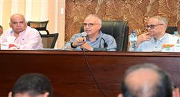 وزير الري يوجه بتوفير الاحتياجات اللوجستية للعاملين ومواصلة متابعة الموسم الصيفي بأسيوط