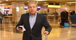 رئيس بعثة منتخب مصر يعلق مازحًا على مكافأة الـ11 مليون دولار بعد التأهل لدور الـ32 في المونديال: «خليها تنغنغ»