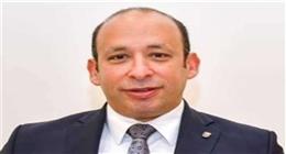 عميد طب قصر العيني يتسلم صندوق آلات جراحية تاريخية إهداء من أسرة رائد الطب علي باشا إبراهيم