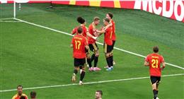 منتخب بلجيكا يستعيد مدافعه قبل مواجهة السنغال في دور الـ32 من كأس العالم