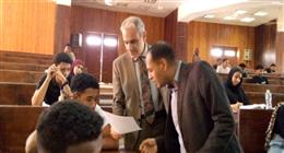 رئيس جامعة أسوان: 24 ألف طالب يؤدون امتحانات نهاية العام وسط إجراءات تنظيمية مكثفة