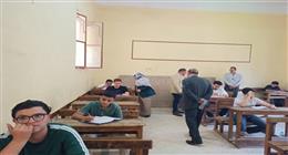ضبط 15 طالبا في امتحانات الشهادة الإعدادية بالقليوبية بحوزتهم هواتف وسماعات