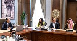 رئيس الوزراء يلتقي مسؤولي «أكوا باور» لمناقشة تنفيذ مشروعات تحلية مياه البحر