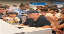 عمر خيرت يزور مستشفى الناس لعلاج الأطفال بالمجان 