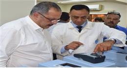  رئيس «مياه القناة» يفاجئ معامل المحطات لمتابعة سلامة جودة المياه 