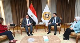وزير الصناعة: حريصون على فتح قنوات اتصال دائمة مع المؤسسات العلمية والمهنية