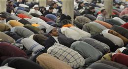 الأزهر ينصح بالتبكير لصلاة الجمعة: الملائكة تطوي الصحف بصعود الخطيب للمنبر