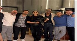 ياسمين عبدالعزيز تروج لفيلم خلي بالك من نفسك بصورة جديدة من الكواليس 