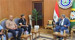 محافظ الدقهلية يكرم إمام عاشور نجم النادي الأهلي ومنتخب مصر