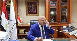 بعد تصديها لرشق قطار بالحجارة.. وزير النقل يشكر سيدة أسوان ويقرر تكريمها الأسبوع المقبل