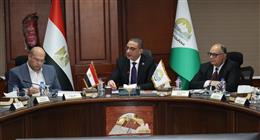 محافظ الجيزة يناقش احتياجات أهالي منشأة القناطر وأوسيم والوراق مع أعضاء النواب والشيوخ